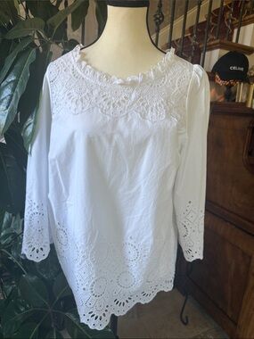 TALBOTS ladies white eyelet blouse NWOT size medium